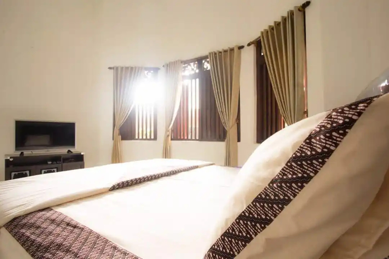 Bedroom 4, Brown Javanese by Plesiro, Sleman