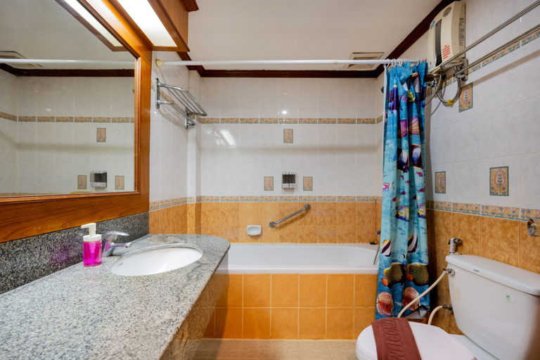 Bathroom 4, Lamai Hotel, Pulau Phuket