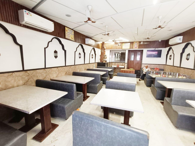 Food & Drinks, Hotel Kant by GoHotels - Near Shree Dwarkadhish Temple, Devbhumi Dwarka