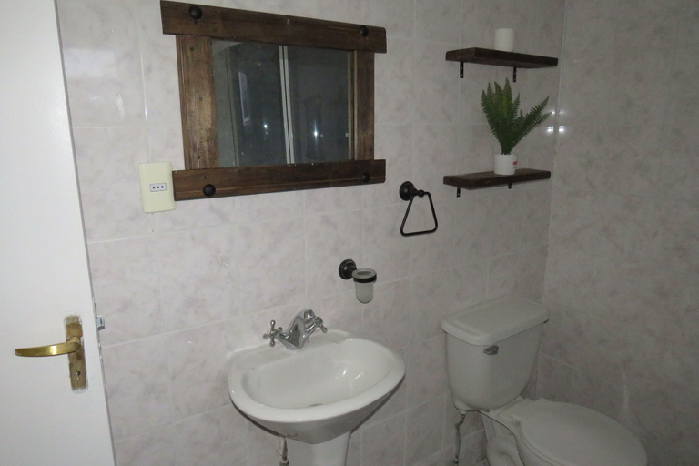 Bathroom 2, Riverline Lodge, Última Esperanza