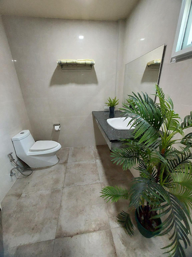 Bathroom 4, Naiyang Dream Resort , Phuket Island