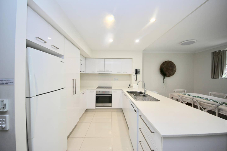 Others 4, Premium Poolside Villa, Diamond Beach 39, Gold Coast