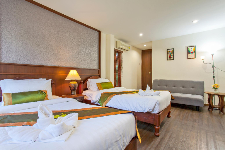 Bedroom 2, Spring Brook Resort 35BR Sleeps 70 w/Pool & Gym, Hang Dong