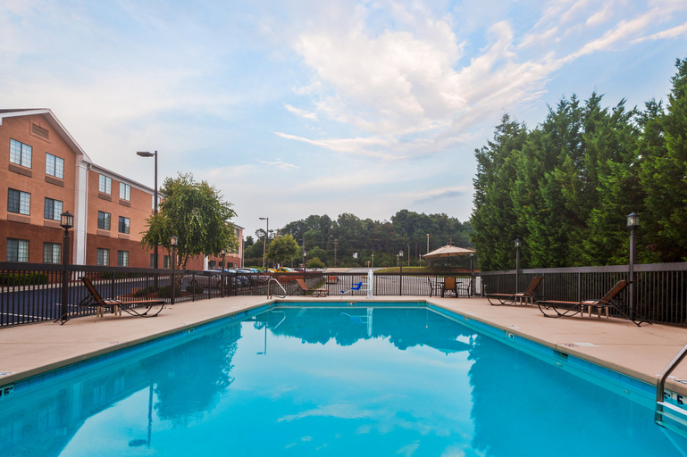 Sport & Beauty 2, Holiday Inn Express WINSTON-SALEM by IHG, Forsyth