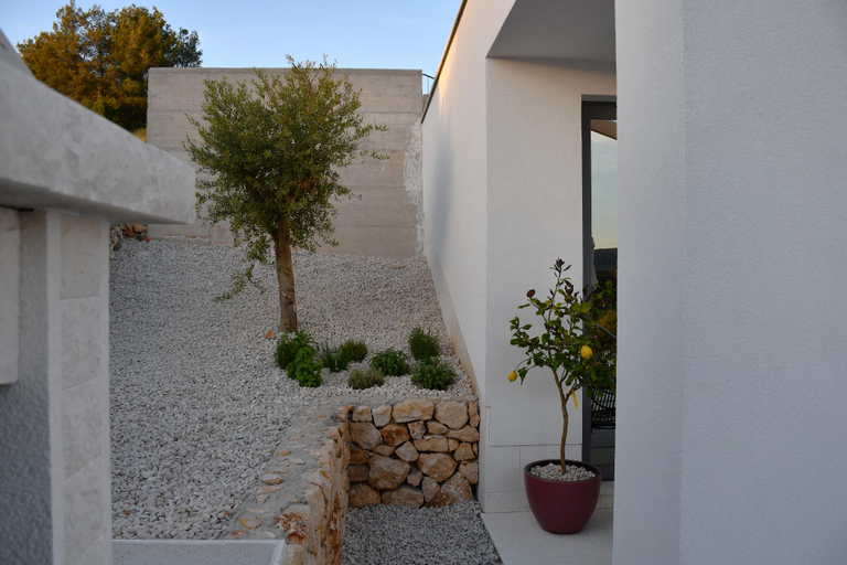 Others 4, Villa Sullago with heated pool, Bilice