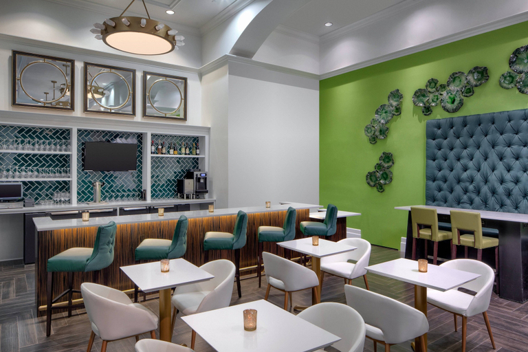 Food & Drinks 5, Courtyard by Marriott Stamford Downtown, Fairfield