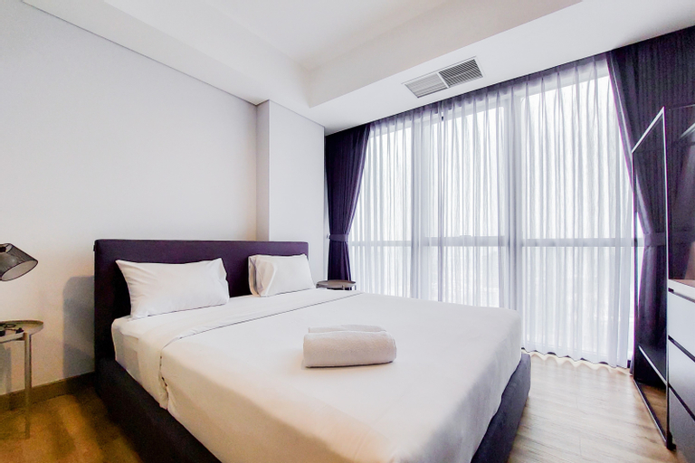 Comfort Living and Homey 1BR The Smith Alam Sutera Apartment By Travelio, Tangerang