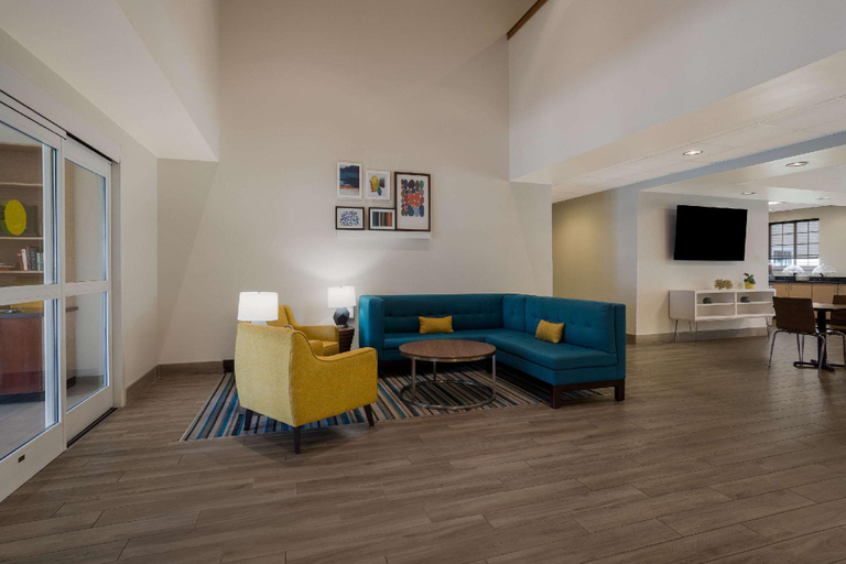 Public Area 2, MainStay Suites Wilmington - University Area, New Hanover