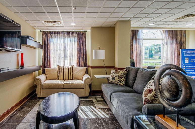 Public Area 2, Quality Inn & Suites Bristol North, Bristol