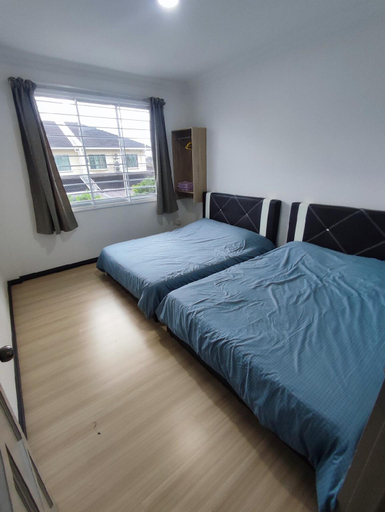 Bedroom 3, Sunny Homestay Kuching - Landed House (14 Pax), Kuching