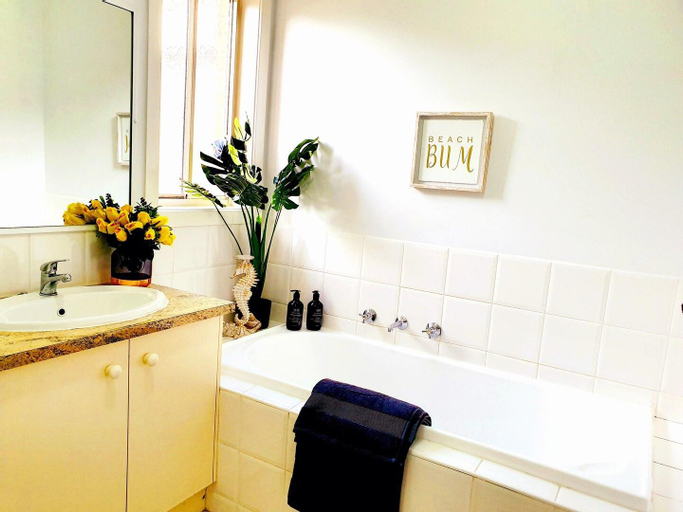 Bedroom 3, Entire gorgeous 4bedrooms Berwick home, no sharing, Casey - Berwick