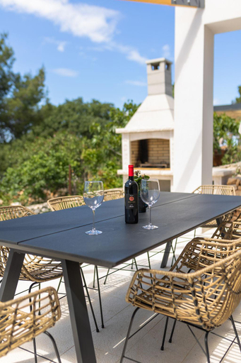 Others 2, Villa Sullago with heated pool, Bilice