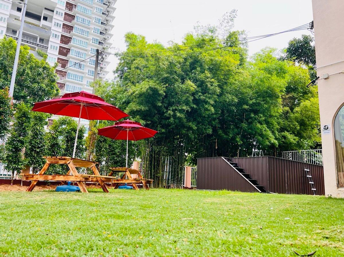 Exterior view 1, Holiday Villa - 2 mins to beach!, Penang Island