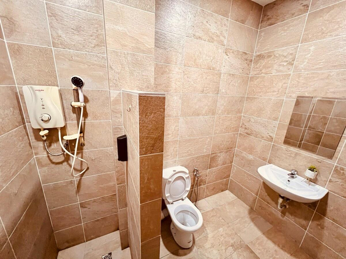 Bathroom 2, Holiday Villa - Private Pool - 2 mins to beach!, Penang Island