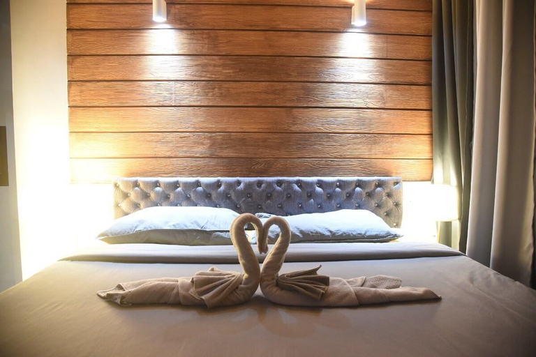 Bedroom 2, Private 2 Bedroom Flat with Pool and Pool Table, South Goa