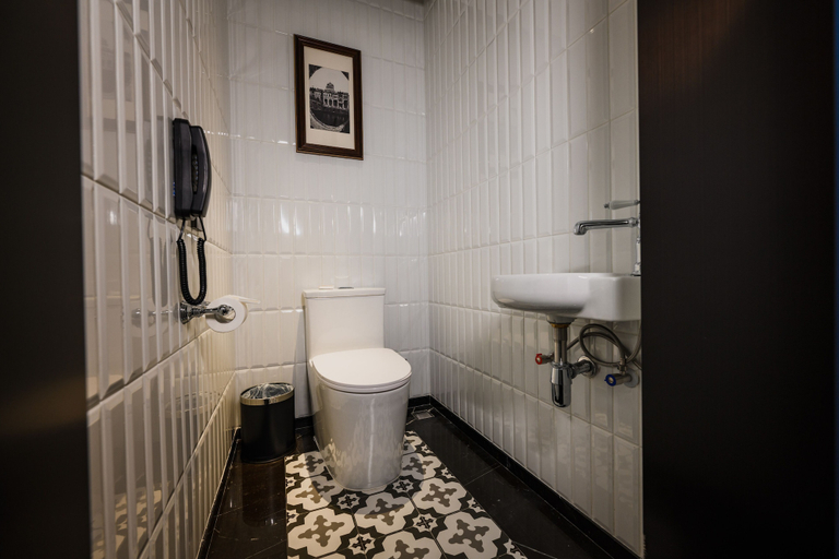 Bathroom 4, Chikan Gu Zheng Mei Tang Hotel, Zhaoqing