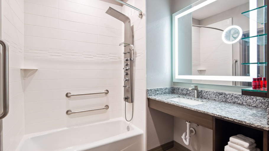 Bathroom 4, Hotel Manhattan, BW Signature Collection, Montgomery