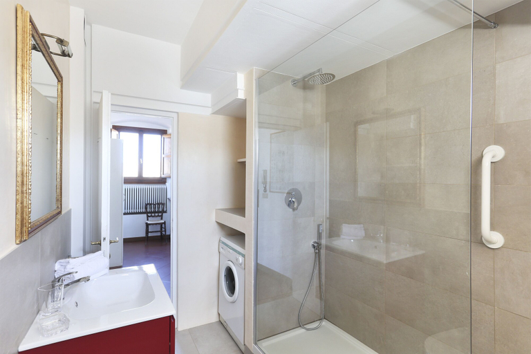 Bathroom 4, Maggio View, Florence