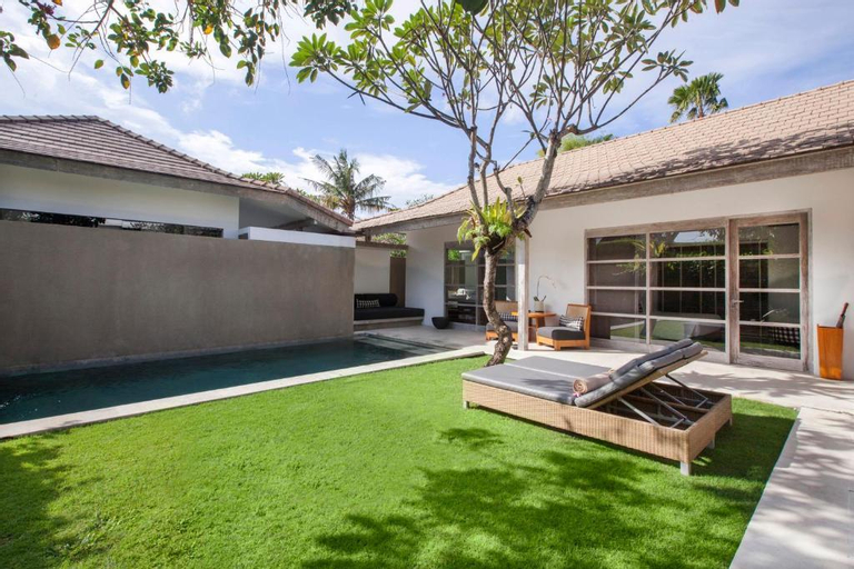 Adore 1 BR Executive Pool Villa #K25, Badung