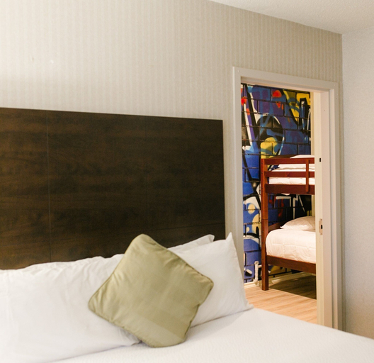 Bedroom 3, Victoria Inn Hotel Convention Centre Brandon, Division No. 7