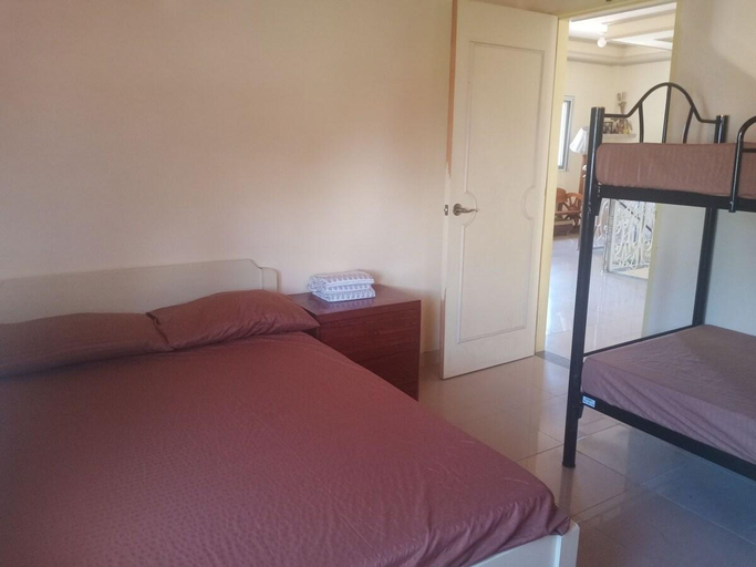 Bedroom 2, Room in Lobo, Batangas 2nd N Beachfront, Lobo