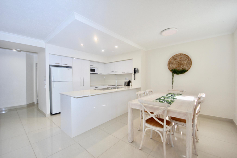 Others 5, Premium Poolside Villa, Diamond Beach 39, Gold Coast