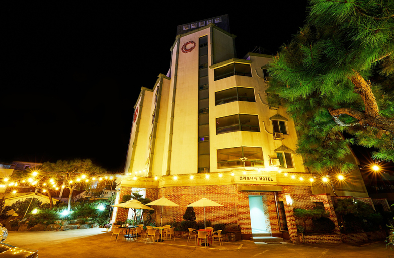 California Hotel, Buan