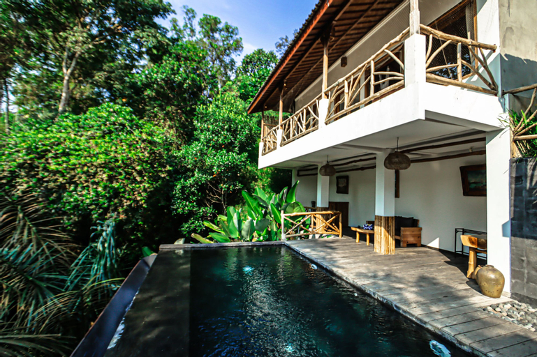Swimming Pool 12