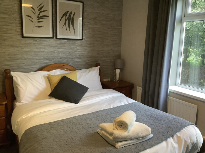 Bedroom 5, The Bolingbroke Hotel, Wiltshire