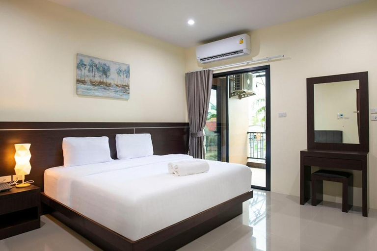 Bedroom 2, Thip Thip Hotel, Mueang Krabi