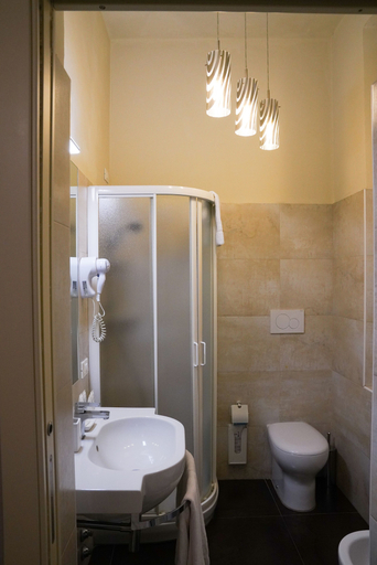 Bathroom 4, Affittacamere Alba, Florence