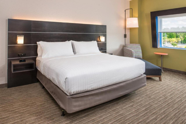 Bedroom 4, Holiday Inn Express JACKSONVILLE EAST by IHG, Duval