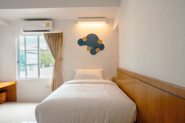 Bedroom 4, Alley and Pier, Phra Nakhon