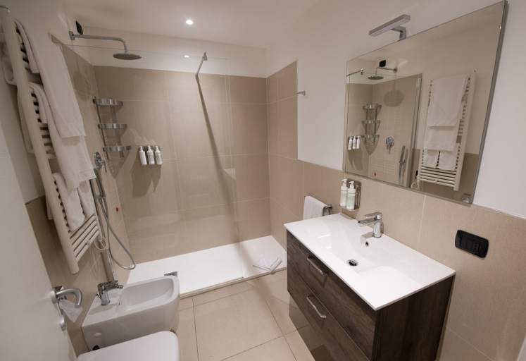 Bathroom 5, Duomo Hotel & Apartments, Milano