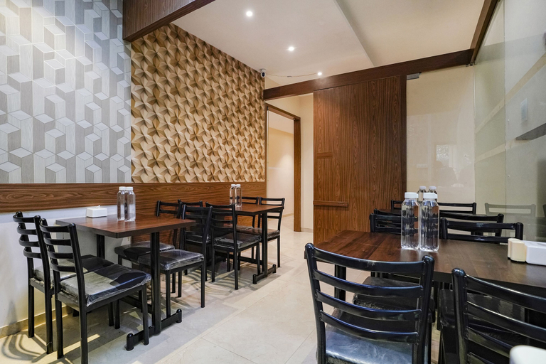 Food & Drinks 2, Via Wynd, Mumbai Suburban