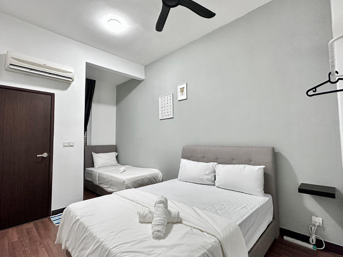 Bedroom 3, (New)  Queen’s Villa for 28Pax @Central of Penang , Penang Island