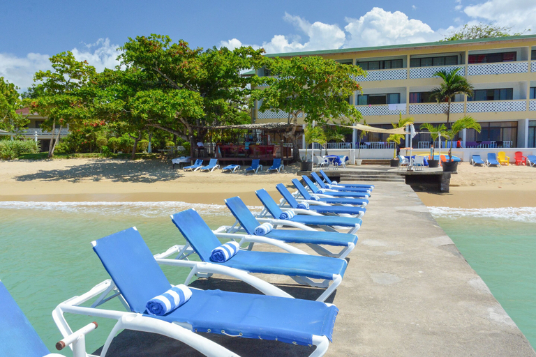 Sport & Beauty 3, Sand And Tan Beach Hotel