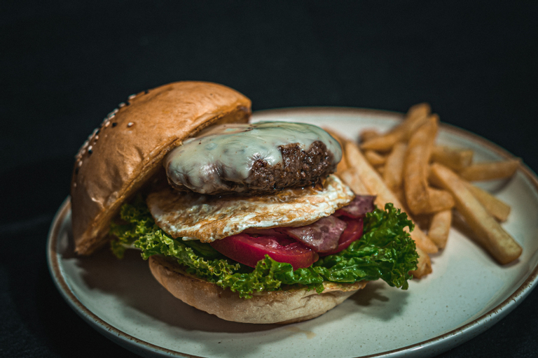Food & Drinks 15