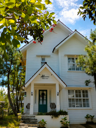 Exterior 2