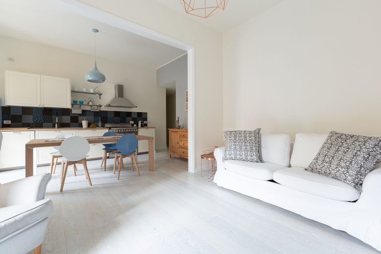 Others 5, Porta Volta Bright and Roomy Flat, Milano