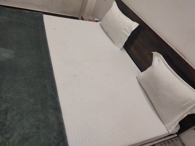 Bedroom 5, VS Residency, Mathura