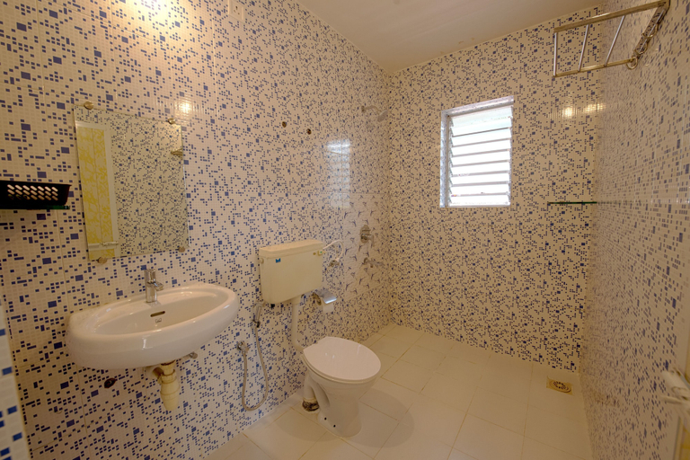 Bathroom, Paloma De Goa Resort, South Goa