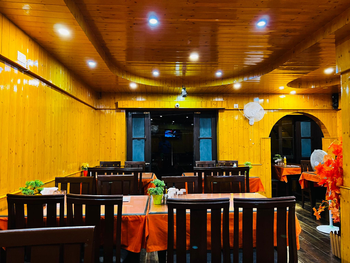 Food & Drinks 2, PINE VIEW, Baramulla