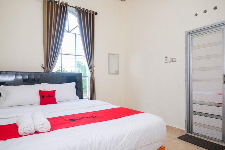 Bedroom 12