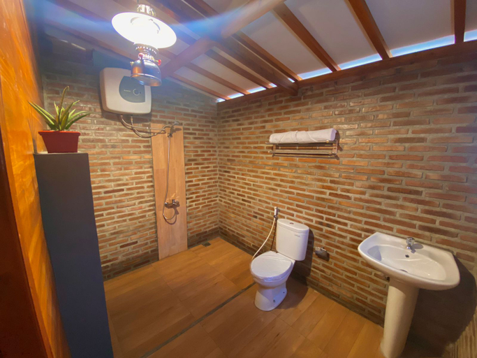 bathroom 5