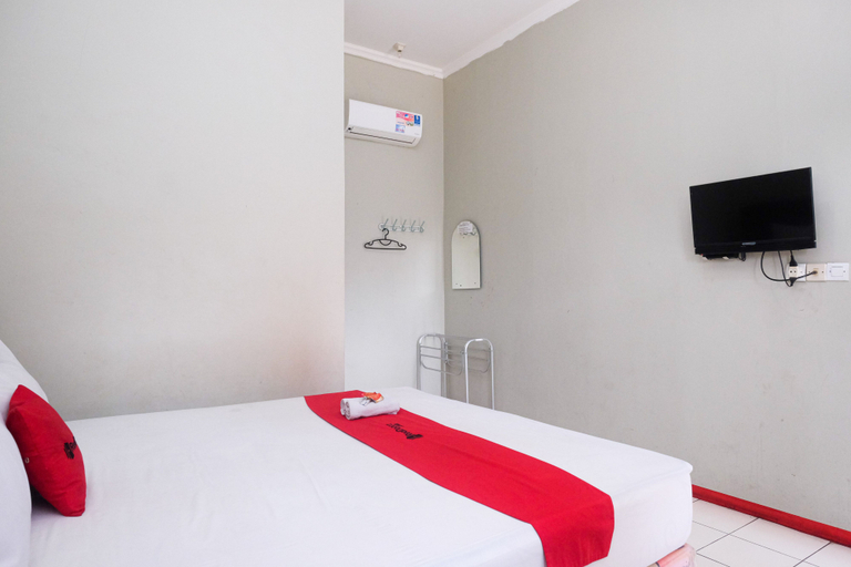 Bedroom 2, RedDoorz near Kampus UMP Purwokerto, Banyumas