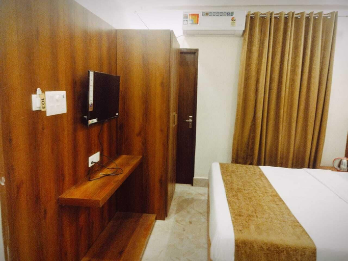 Bedroom 3, Kiran Palace Varanasi, Varanasi