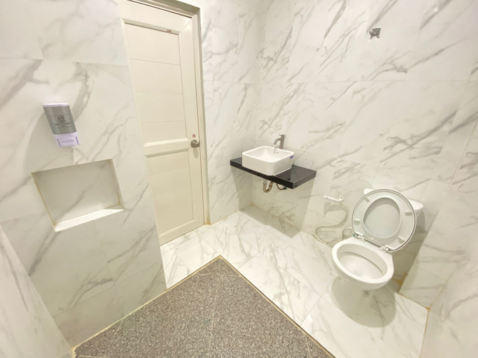 Bathroom 4, HARVEST HOTEL PURWODADI, Grobogan