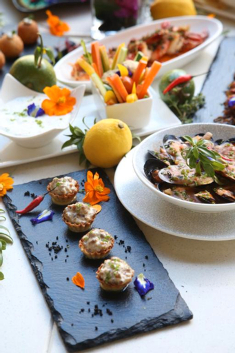 Food & Drinks 6