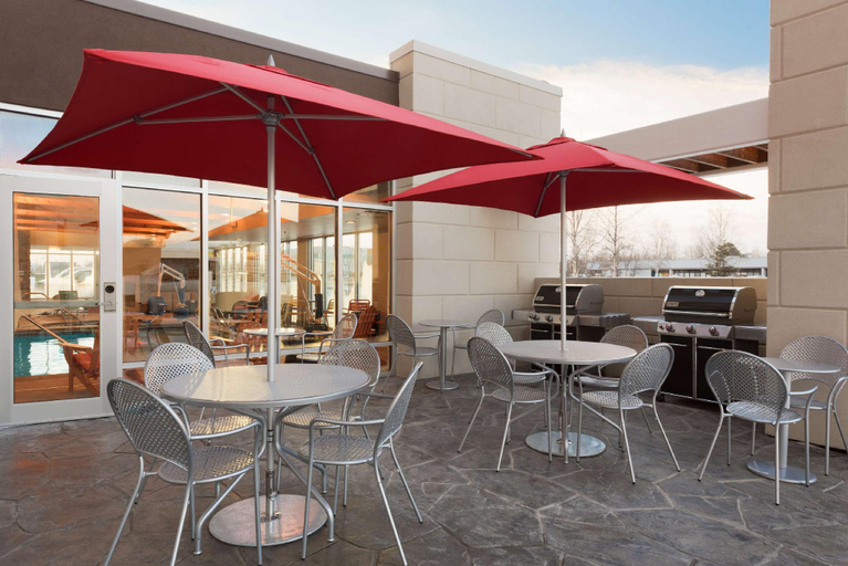 Food & Drinks 5, Home2 Suites by Hilton Anchorage/Midtown, Anchorage